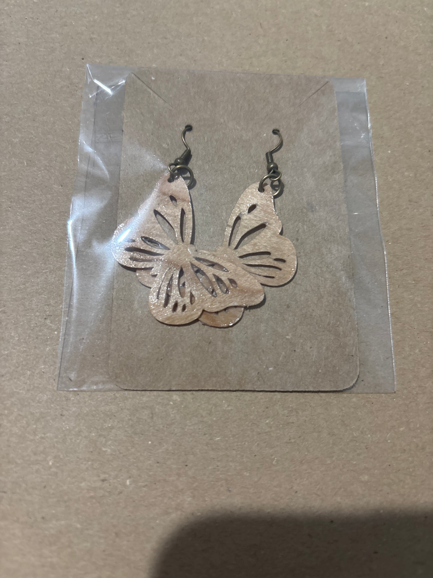 Boucles d’oreilles en merisier