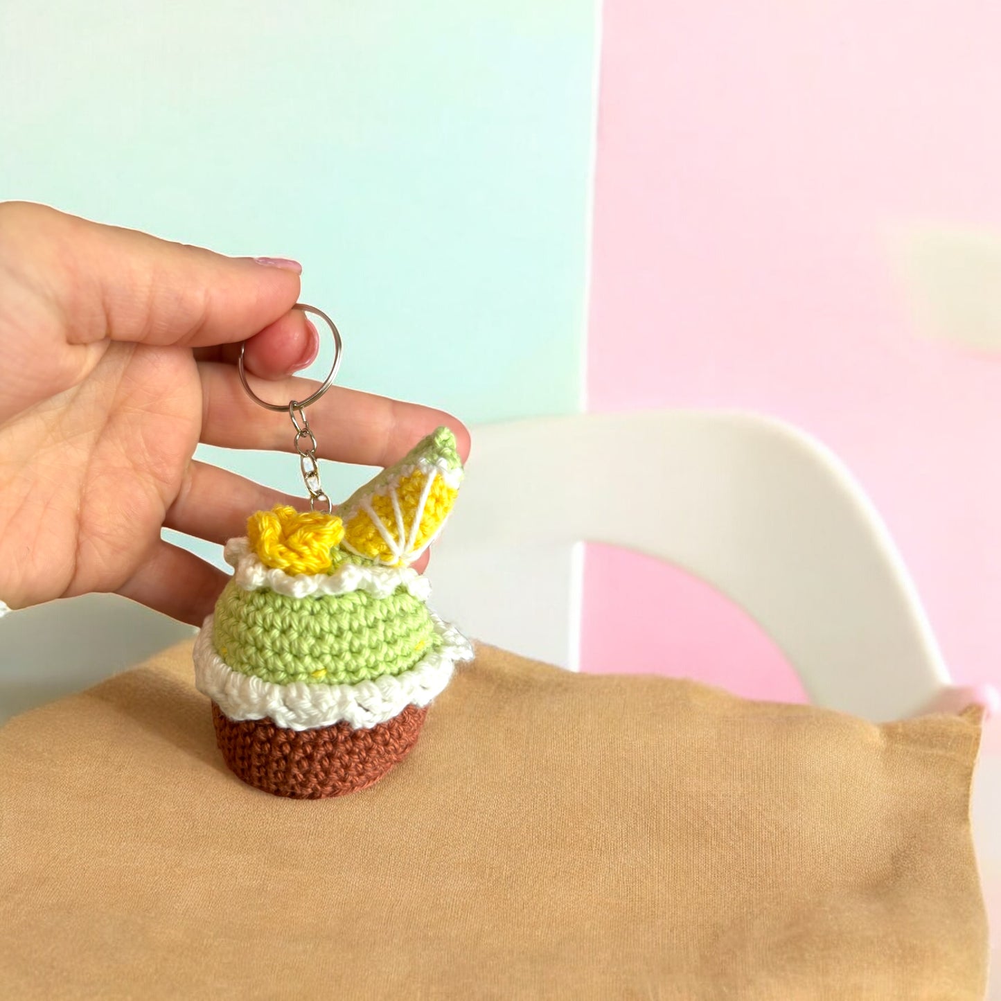 Porte clé cupcake fruits